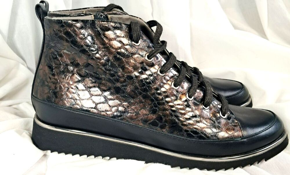 XSA Italian Snake Embossed Metallic Bronze Black Size 41 US 10 Boots